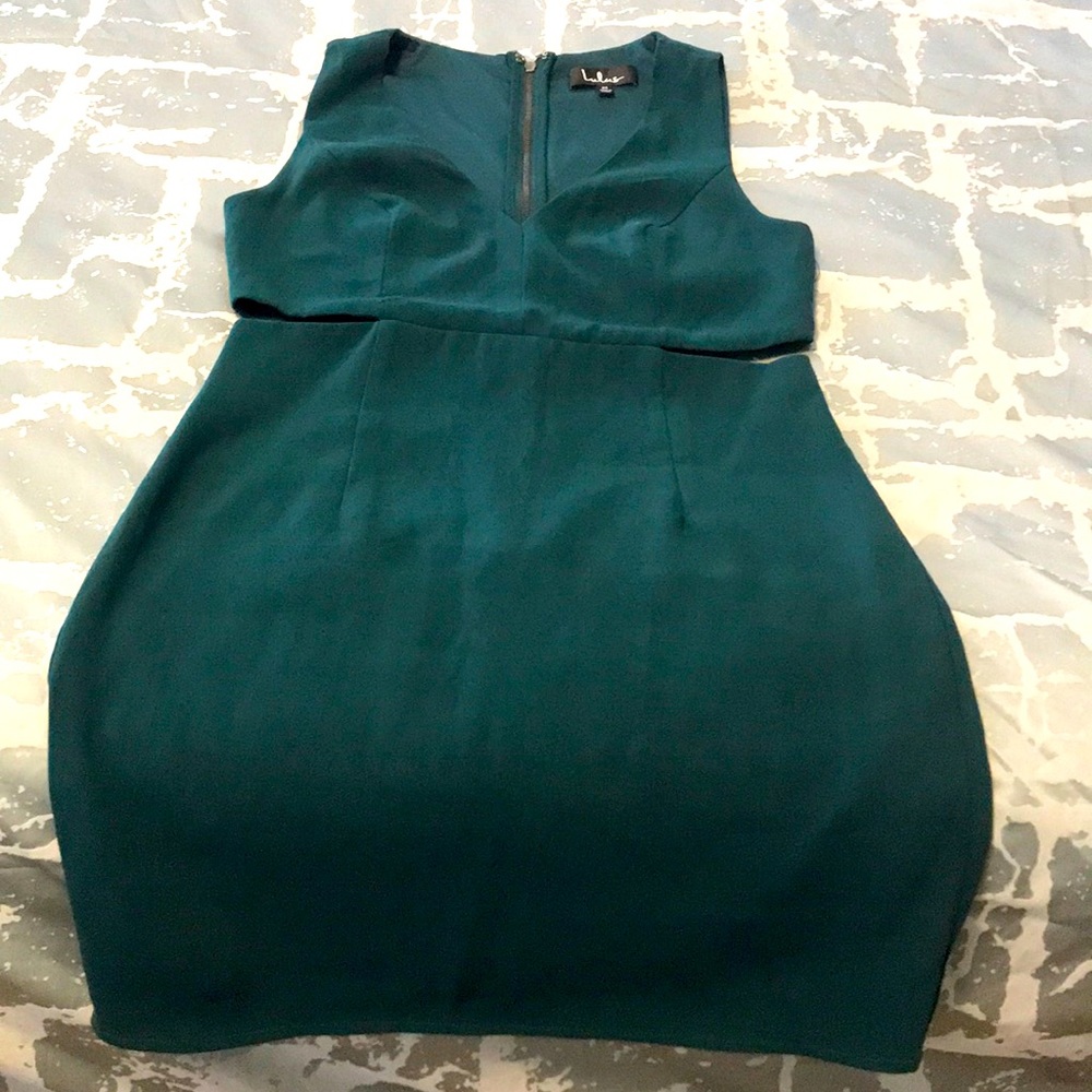 Lulus, dress for girls and young ladies.